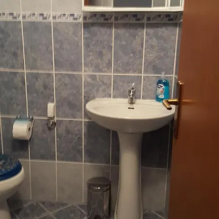 11683b