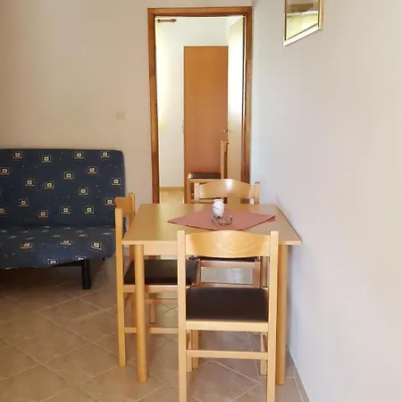 11683b Starigrad Paklenica