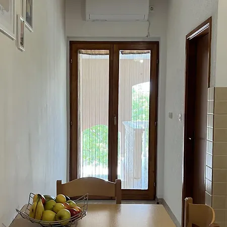 11683b * Starigrad Paklenica