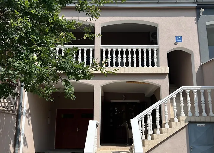 11683b Starigrad Paklenica